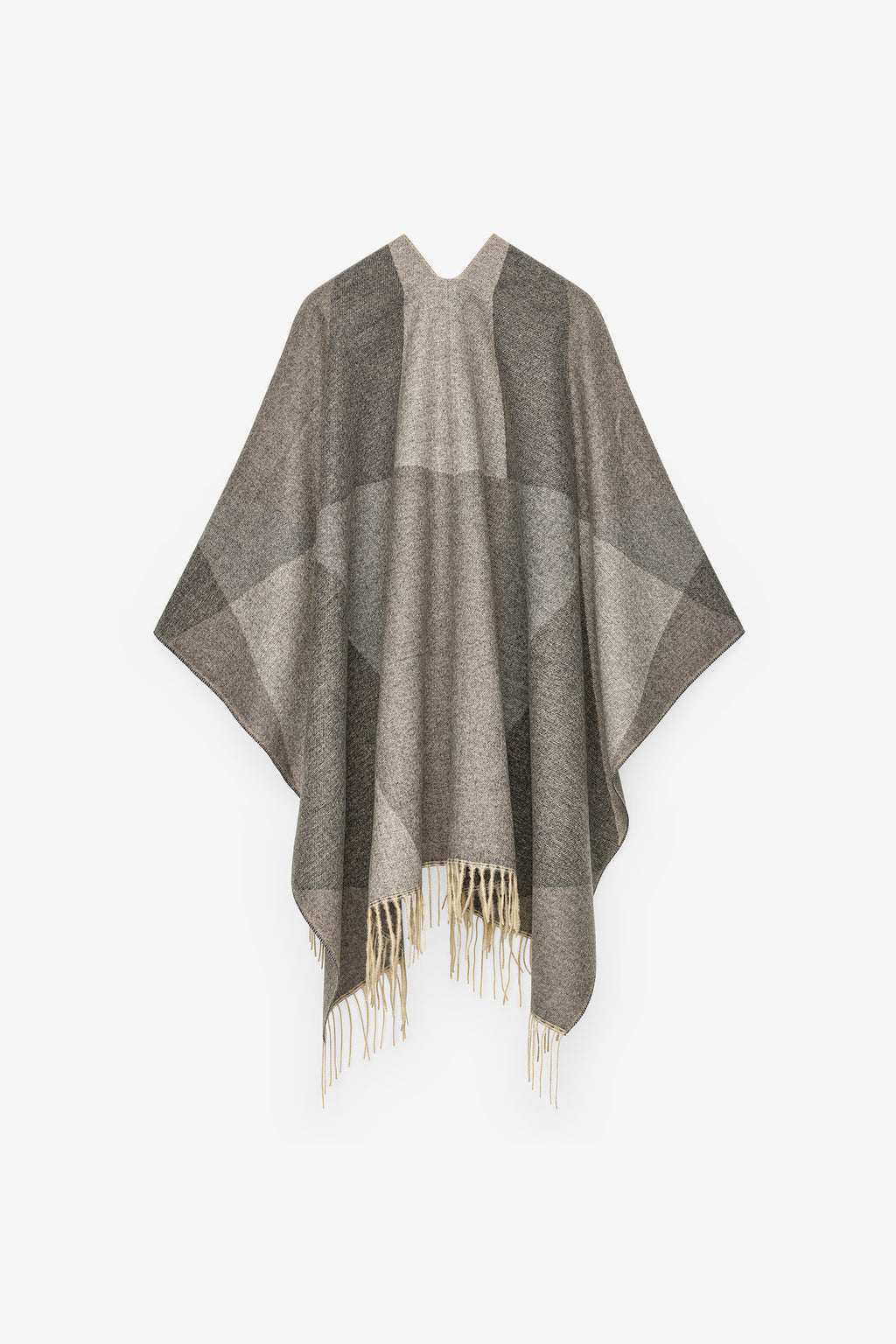 PONCHO COM PADRÃO GEOMÉTRICO