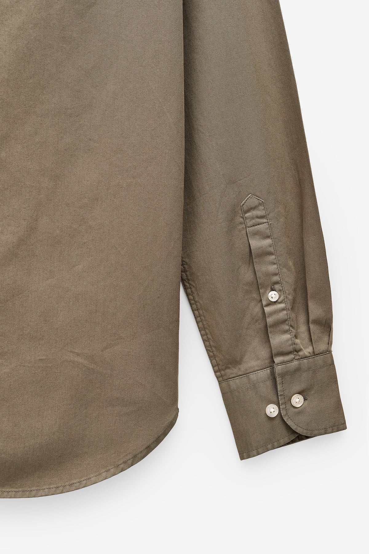 CAMISA BÁSICA REGULAR FIT EM SARJA