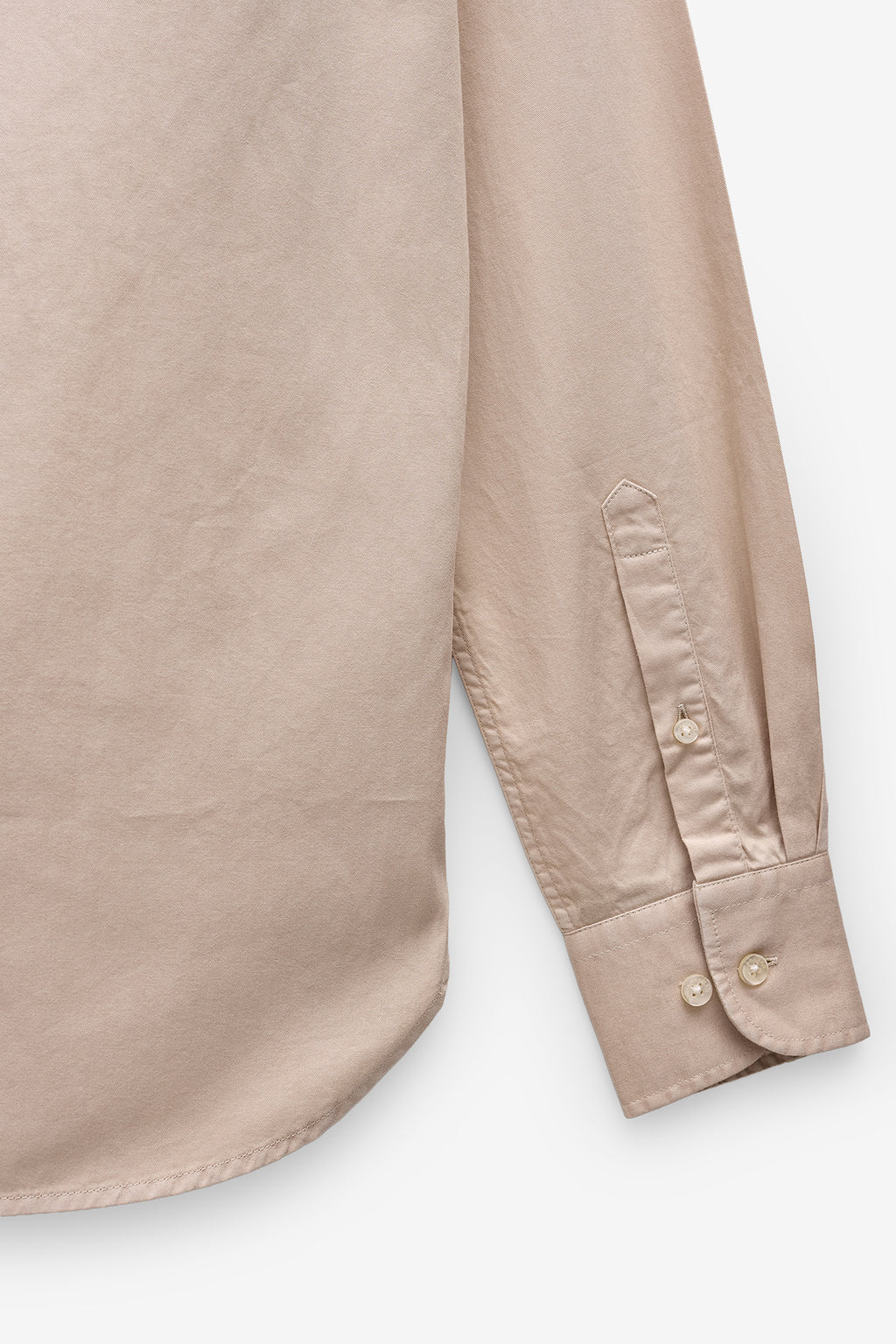 CAMISA BÁSICA REGULAR FIT EM SARJA LEVE