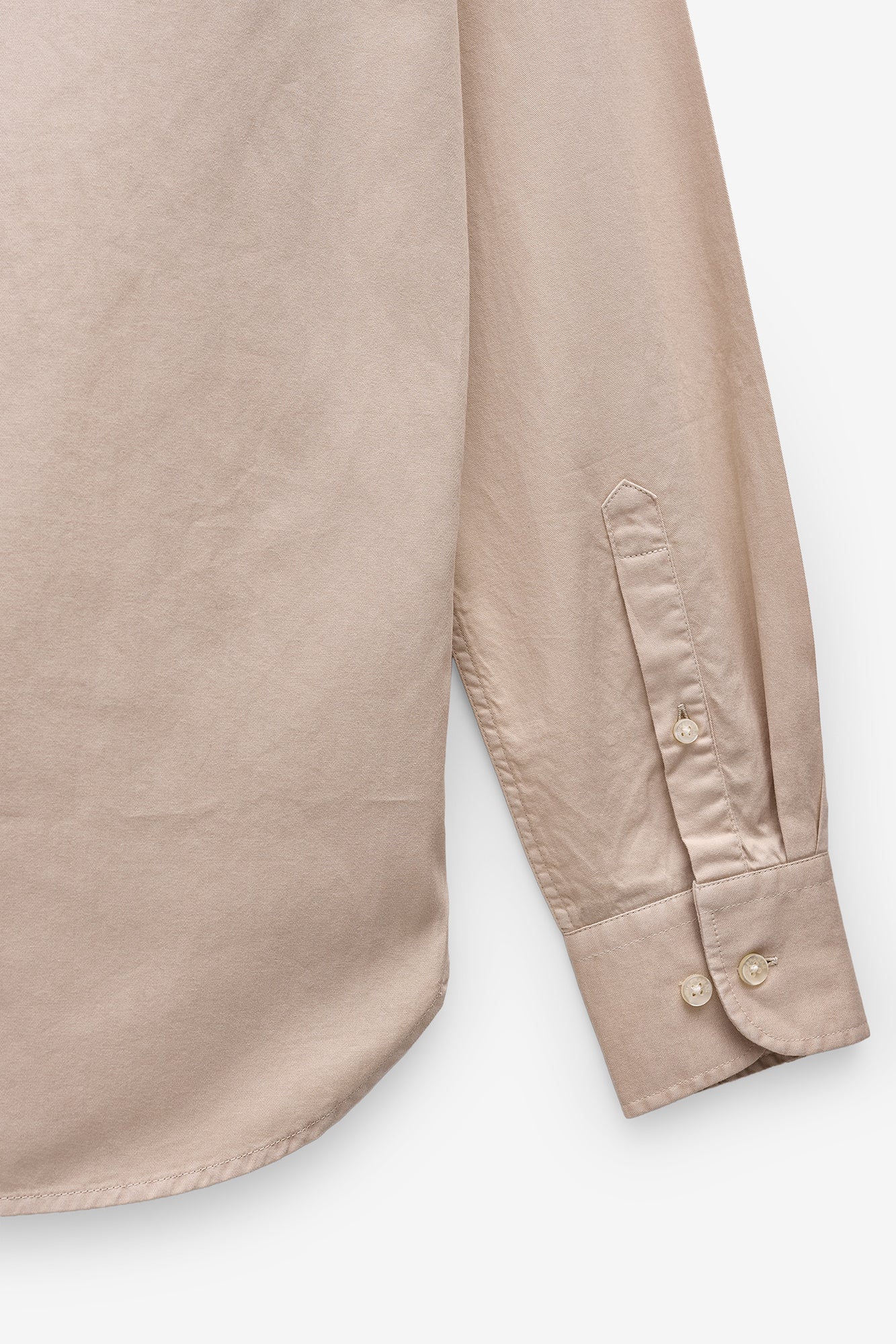 CAMISA BÁSICA REGULAR FIT EM SARJA LEVE