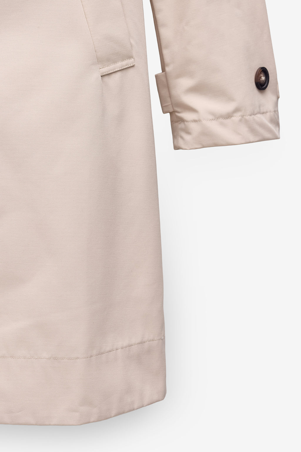 GABARDINE CORTE MÉDIO COM CAPUZ