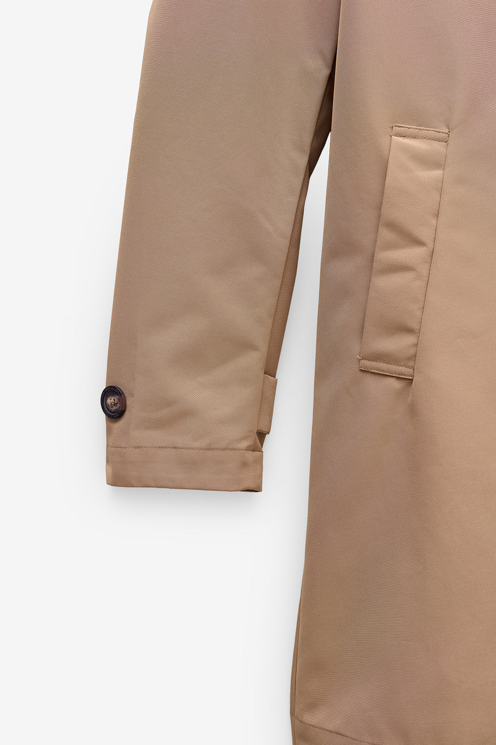 GABARDINE CORTE MÉDIO COM CAPUZ