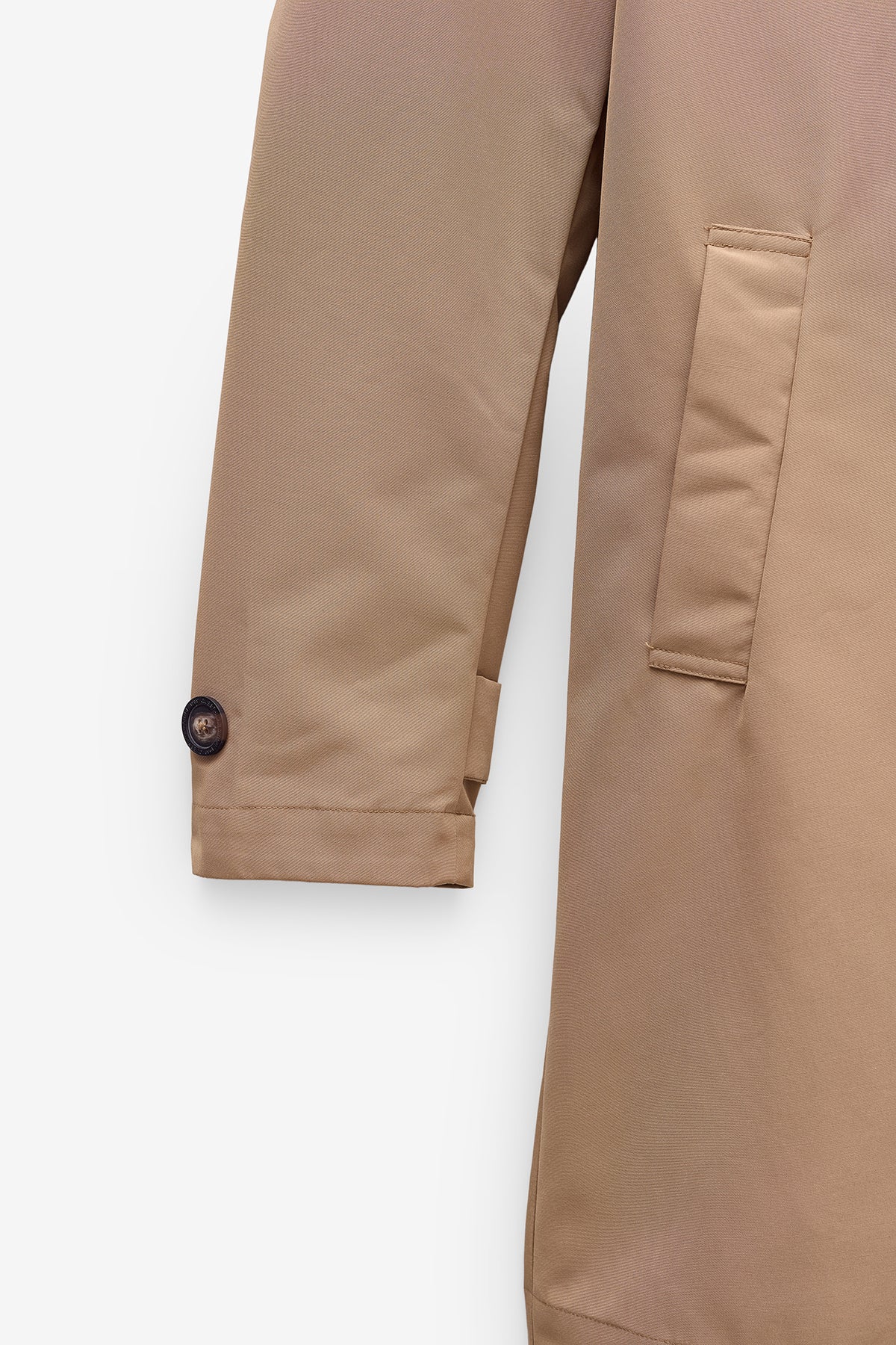 GABARDINE CORTE MÉDIO COM CAPUZ