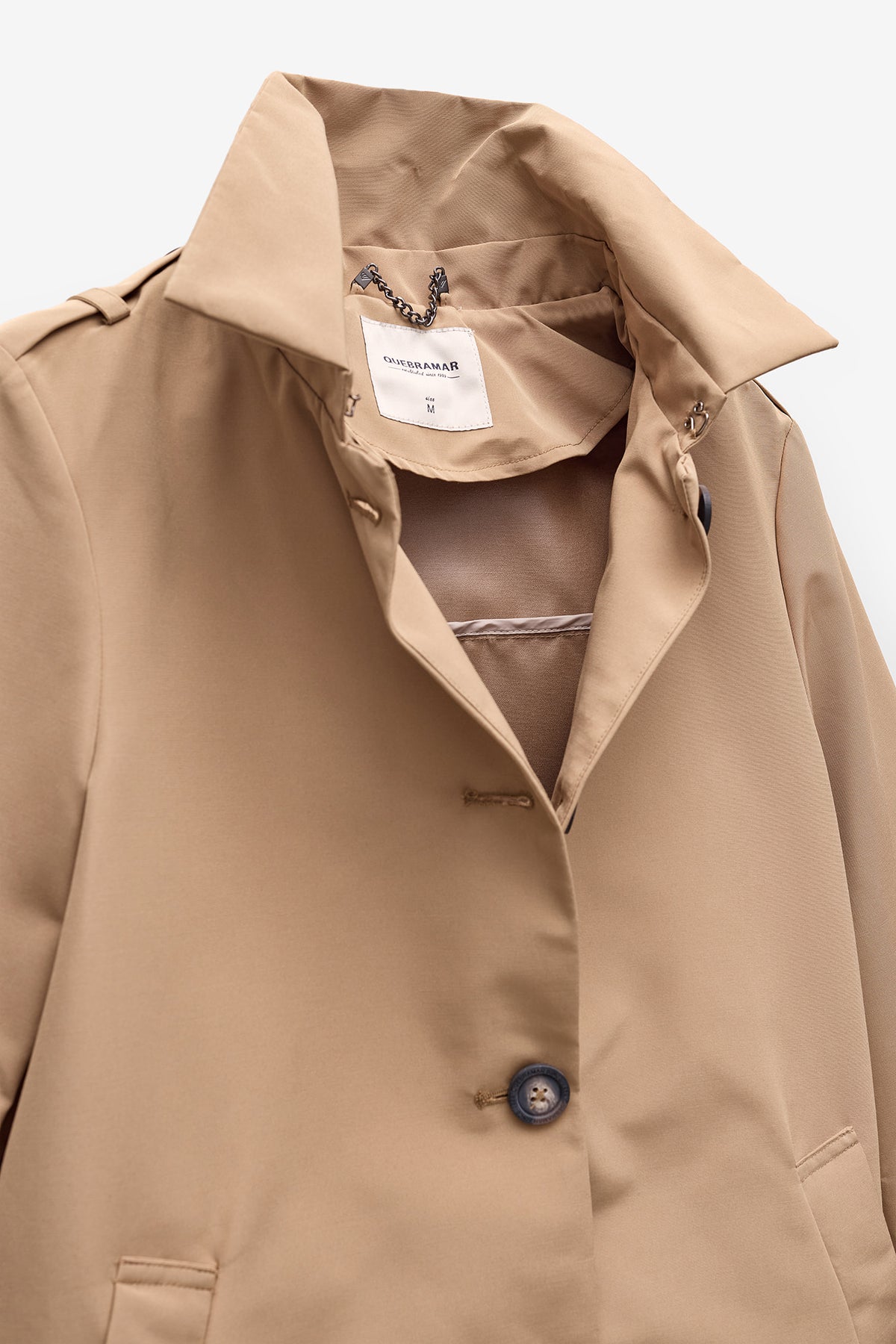 GABARDINE CORTE MÉDIO COM CAPUZ