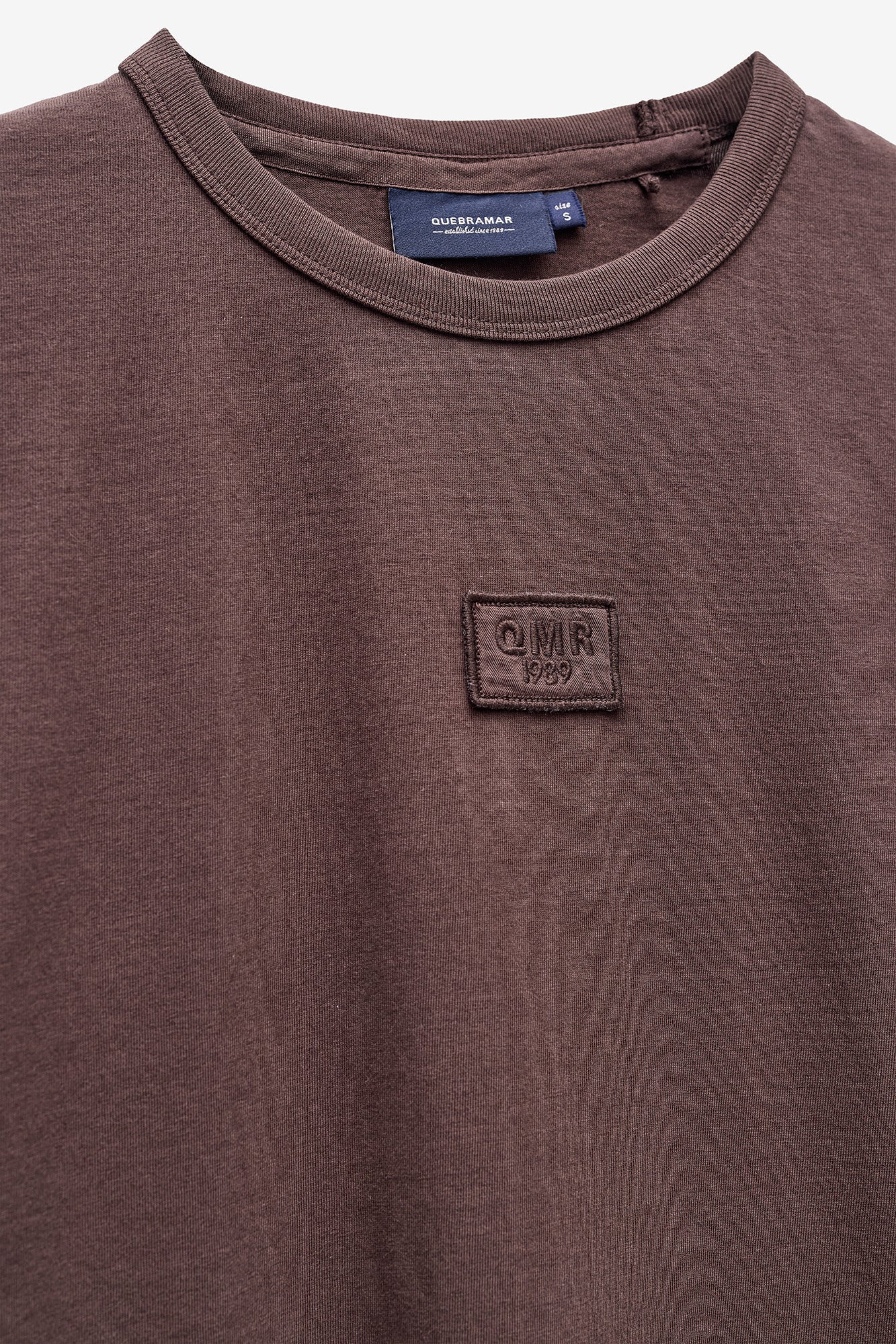 T-SHIRT MANGA COMPRIDA COM BORDADO