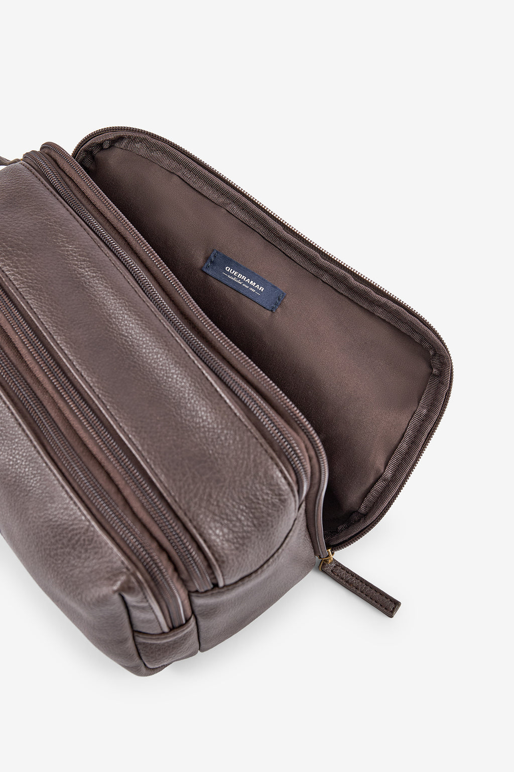 NECESSAIRE COM CONTRASTES