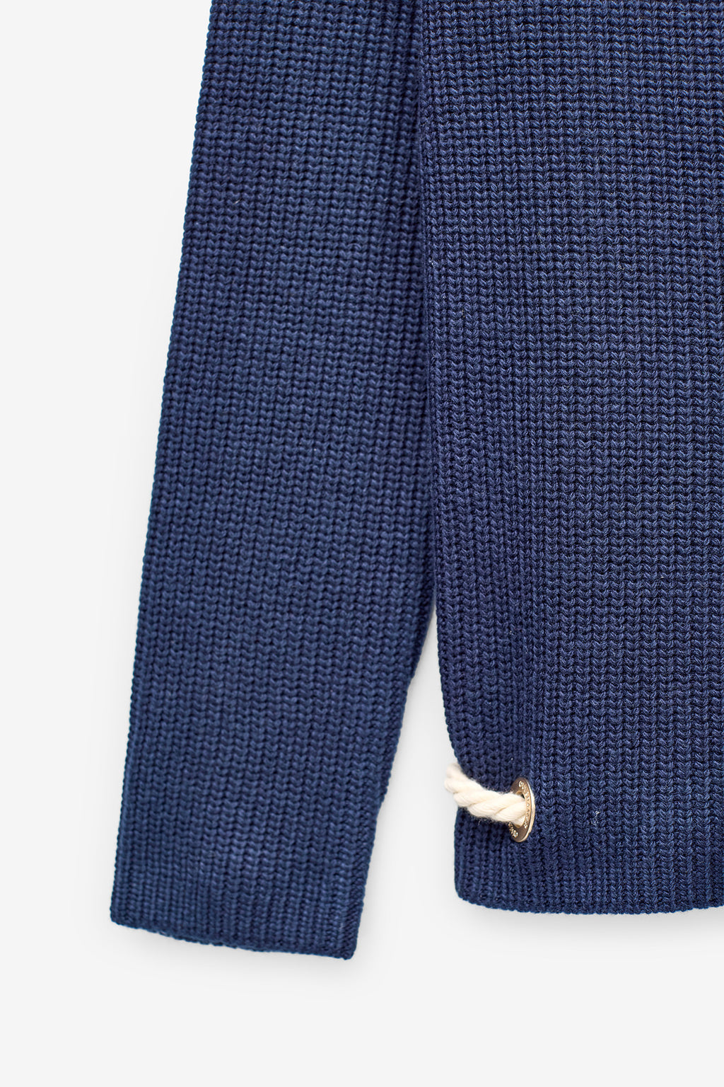 MALHA COM EYELETS