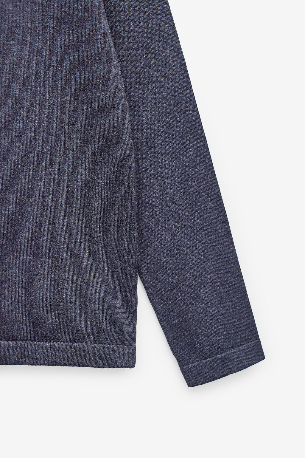 CAMISOLA DE MALHA COM DECOTE REDONDO