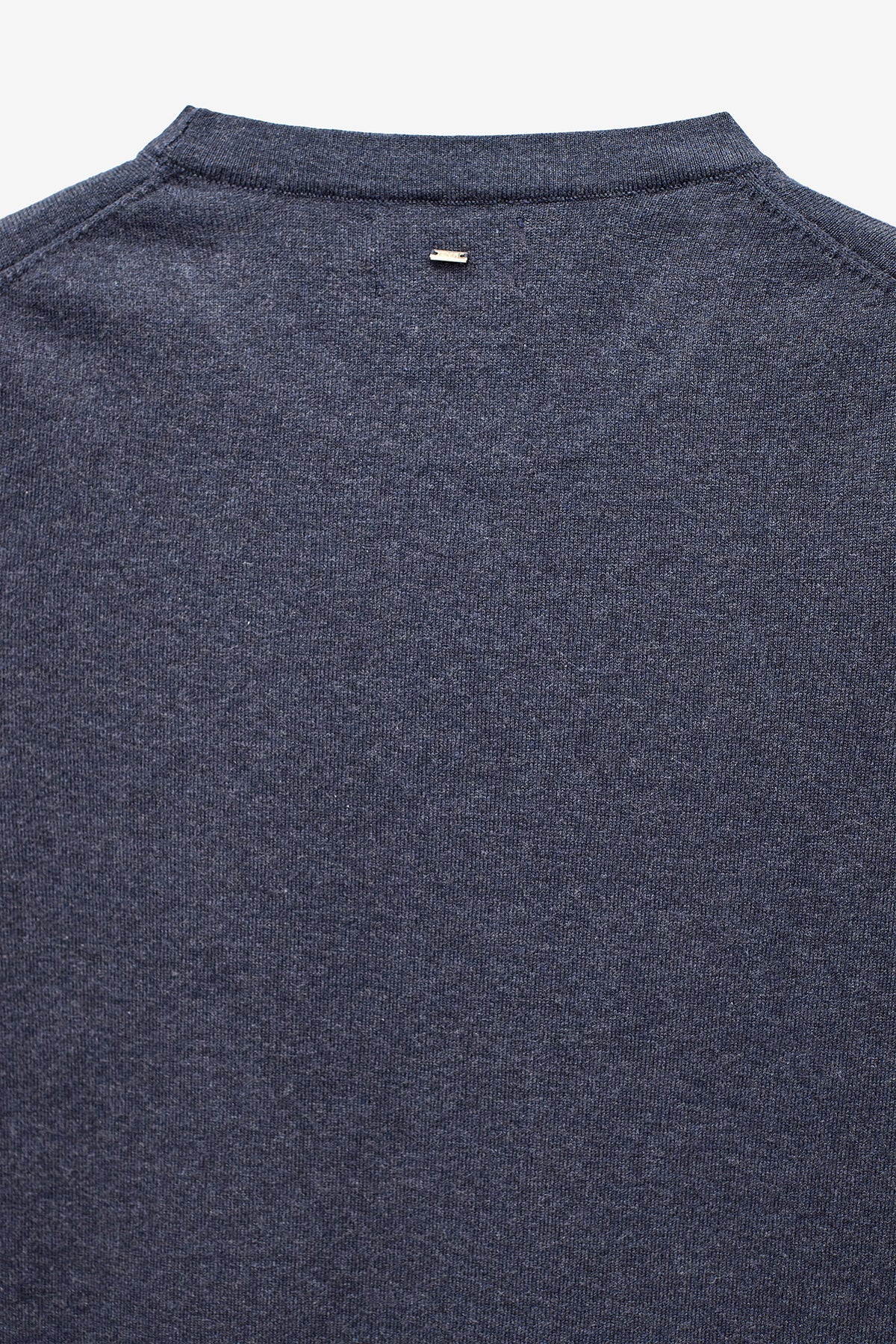 CAMISOLA DE MALHA COM DECOTE REDONDO