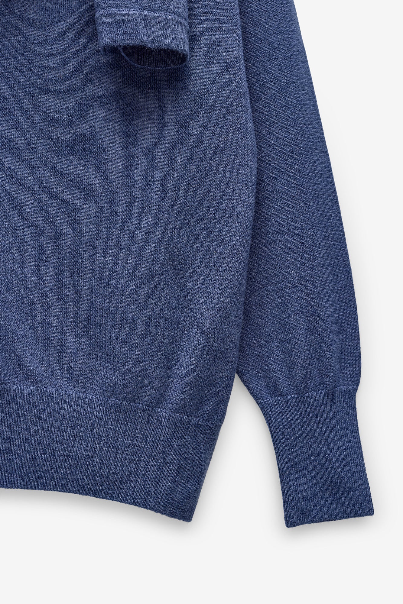CAMISOLA COM CACHECOL INTEGRADO