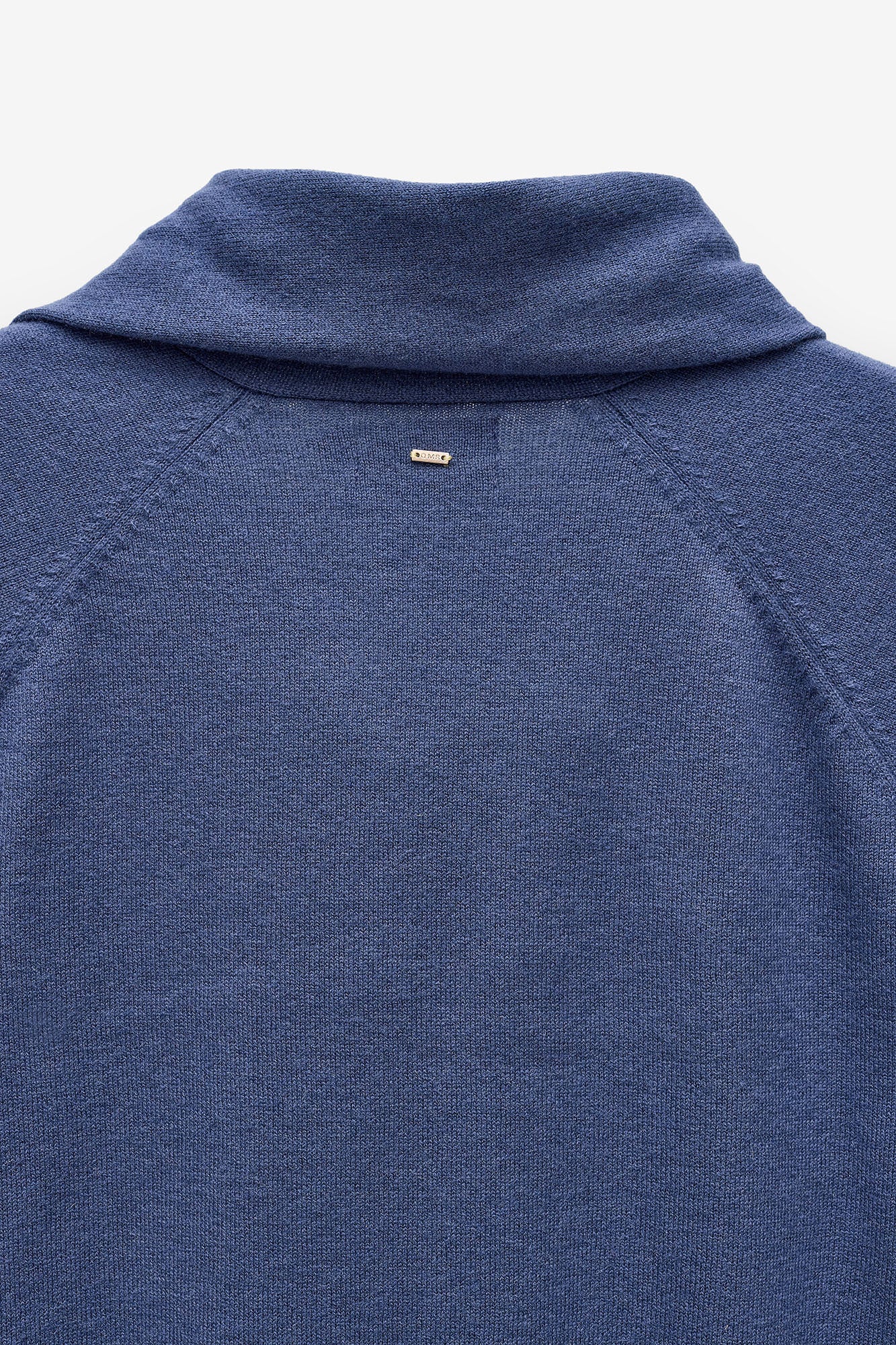 CAMISOLA COM CACHECOL INTEGRADO