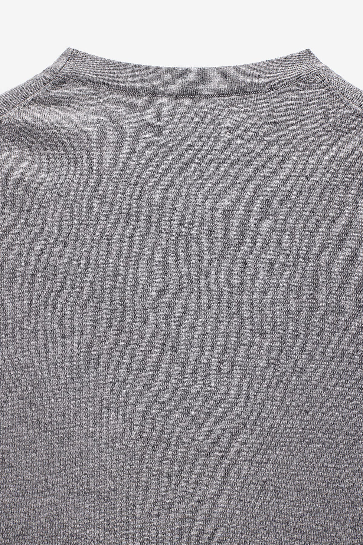 CAMISOLA DE MALHA COM DECOTE REDONDO