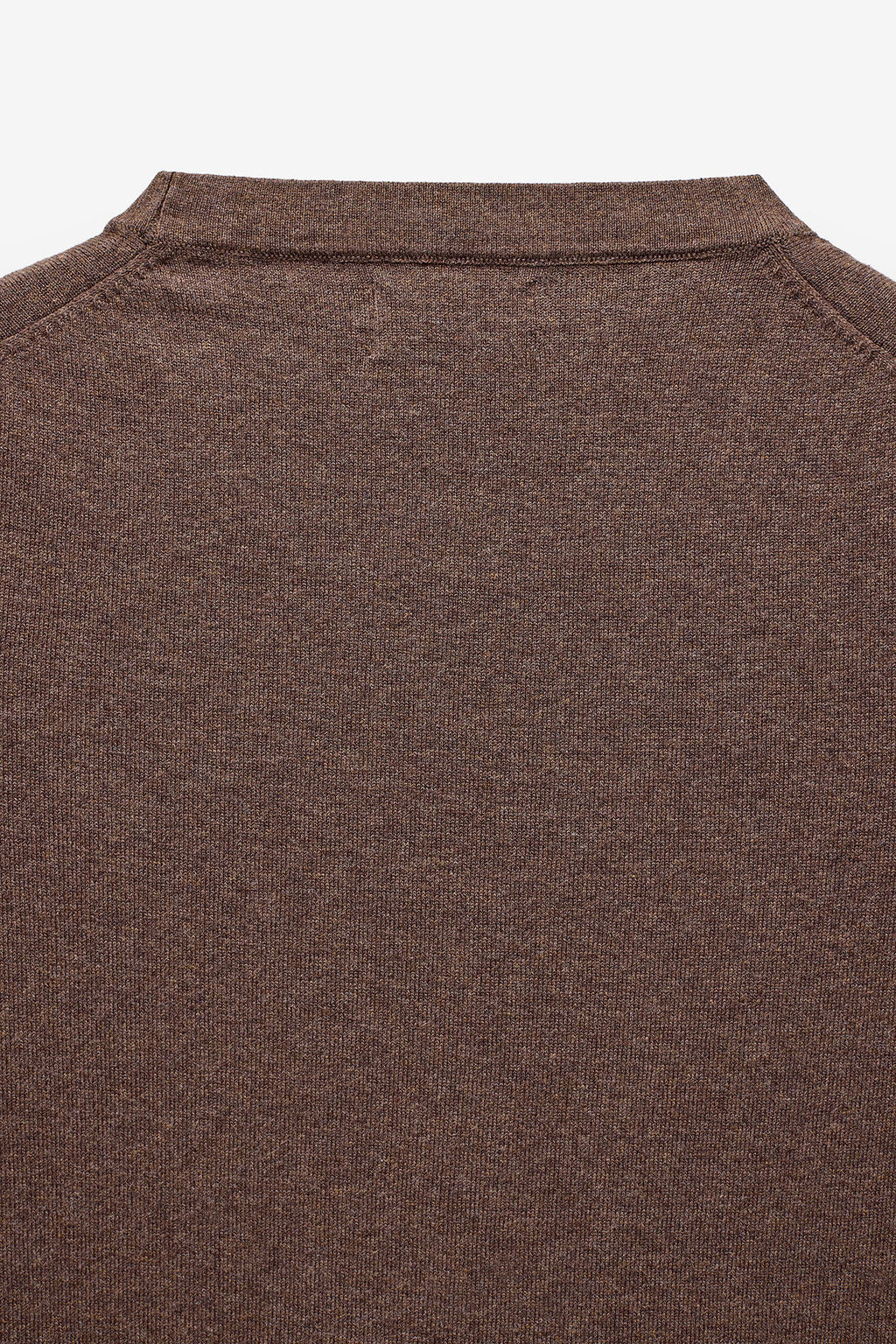 CAMISOLA DE MALHA COM DECOTE REDONDO