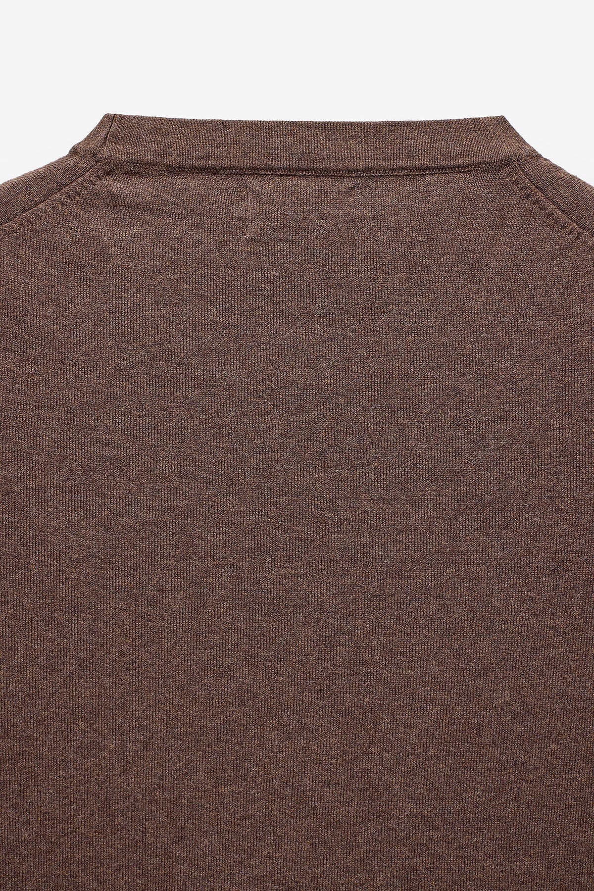 CAMISOLA DE MALHA COM DECOTE REDONDO