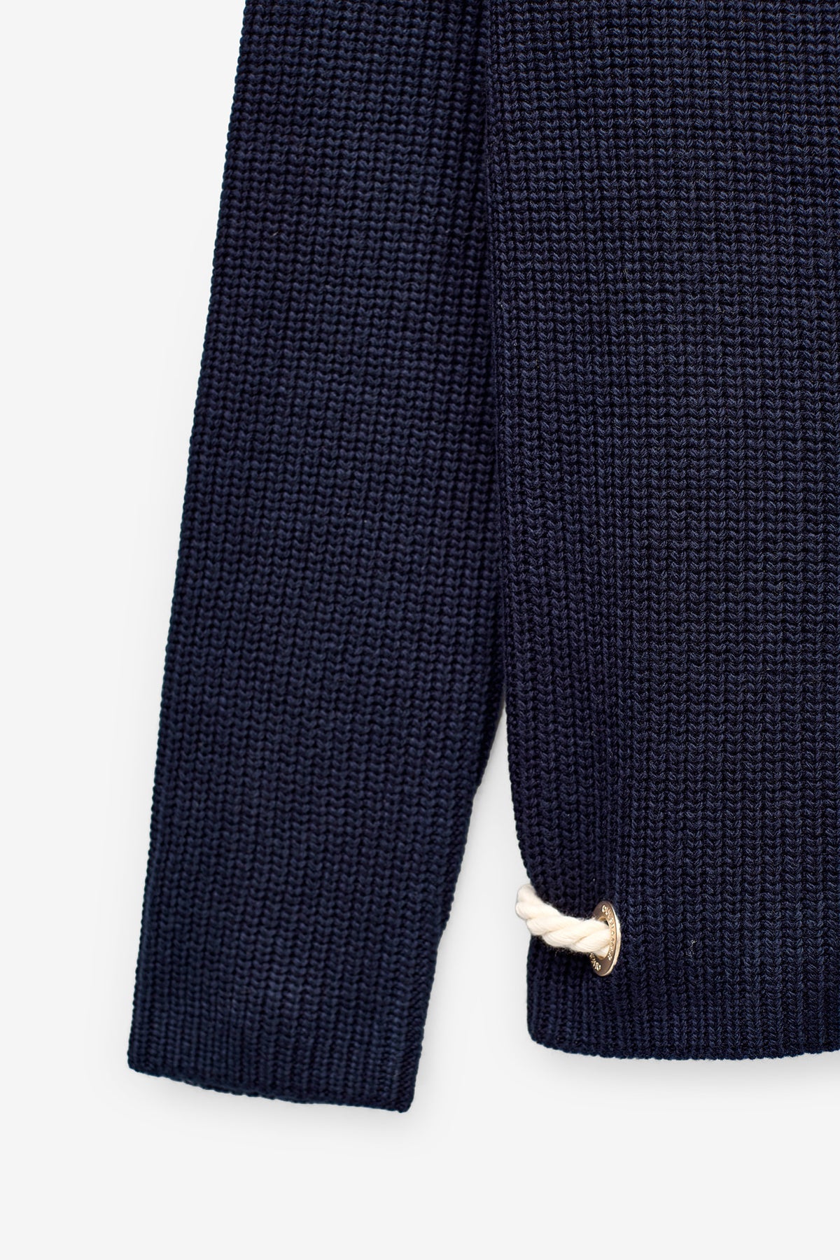 MALHA COM EYELETS