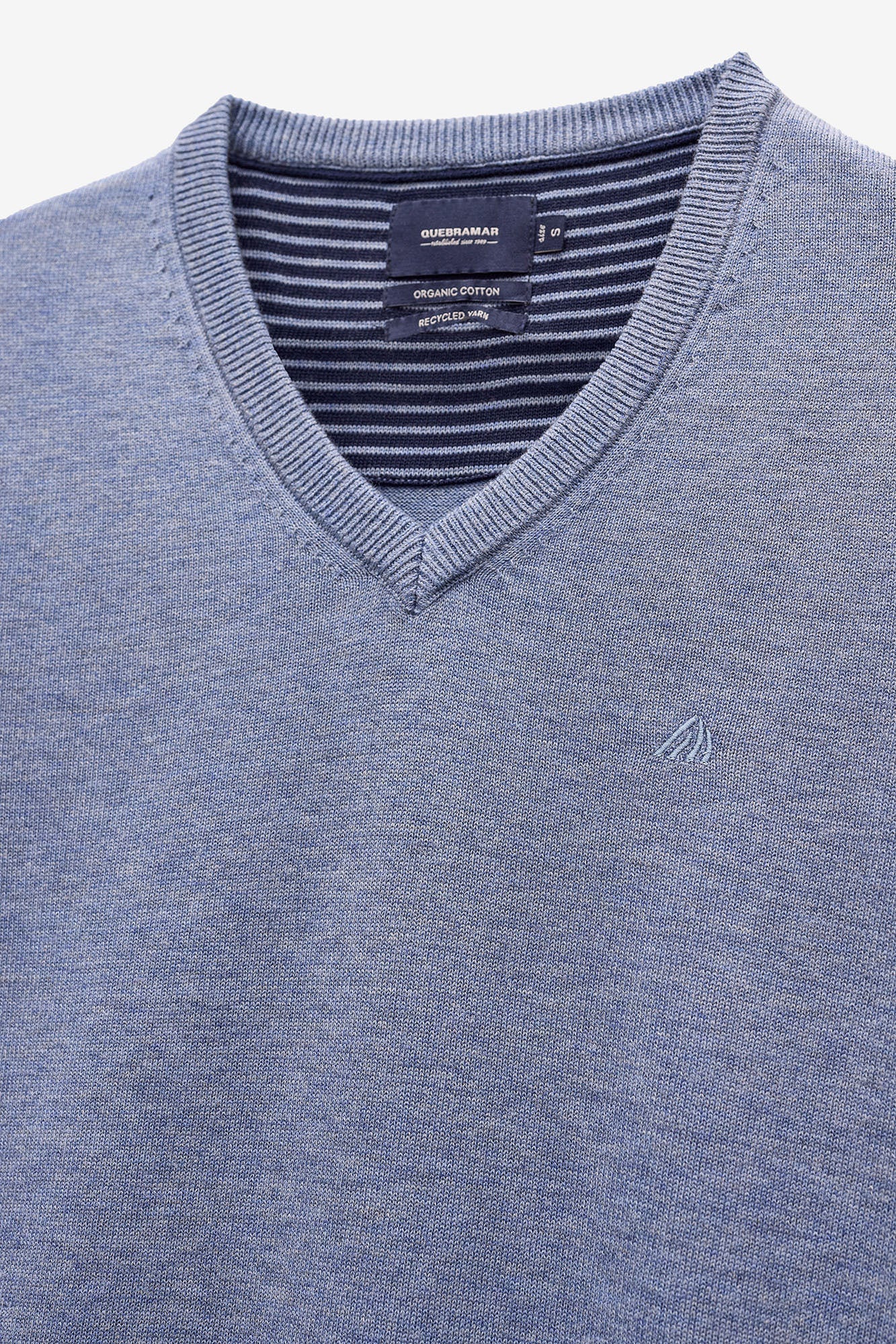 CAMISOLA BÁSICA DECOTE EM V