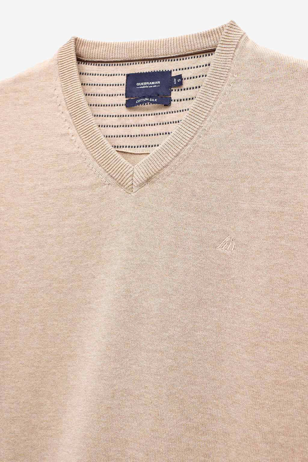 CAMISOLA DE MALHA COM SEDA DECOTE EM V