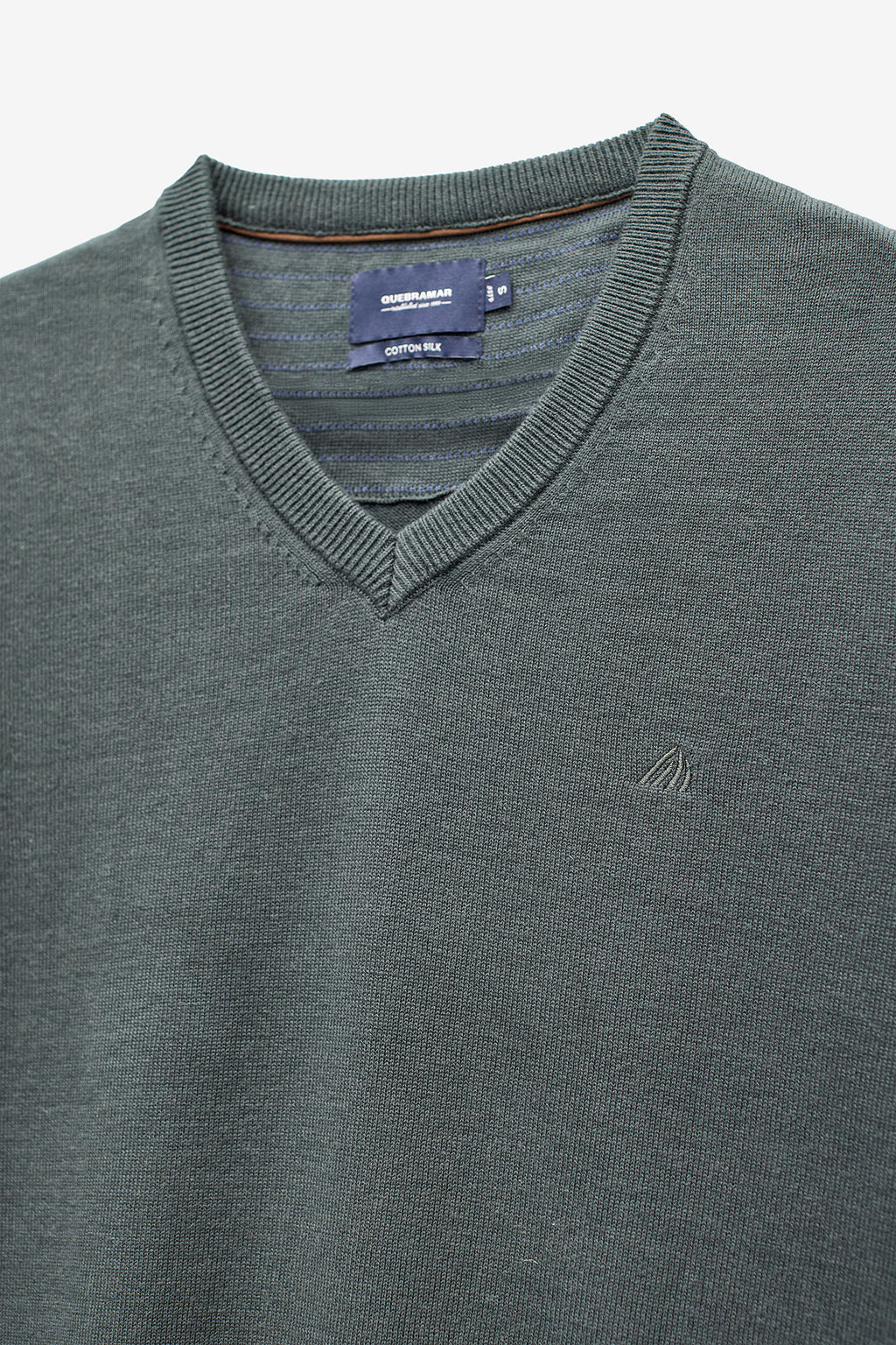 CAMISOLA DE MALHA COM SEDA DECOTE EM V