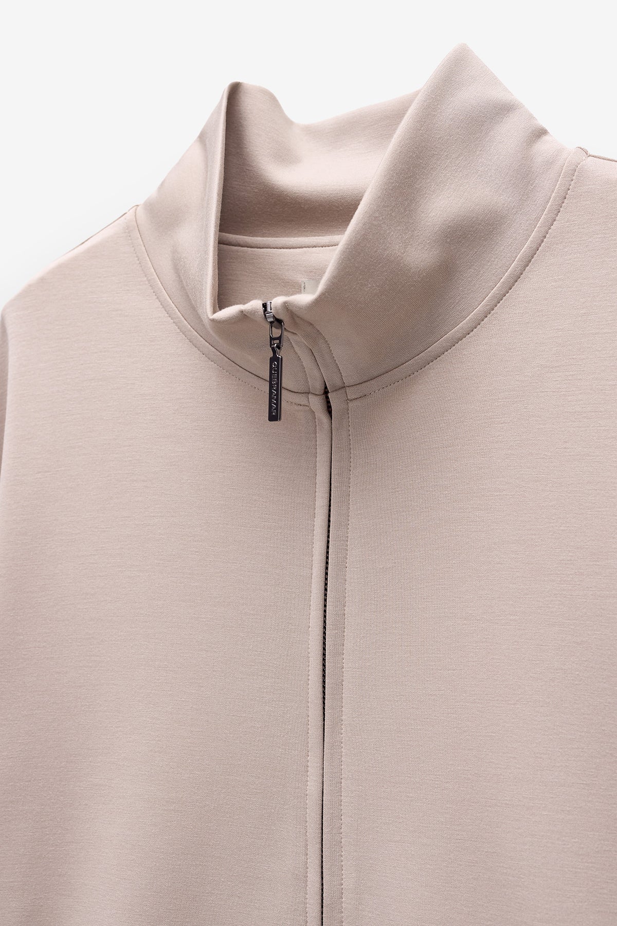 SWEATSHIRT COM GOLA SUBIDA E FECHO