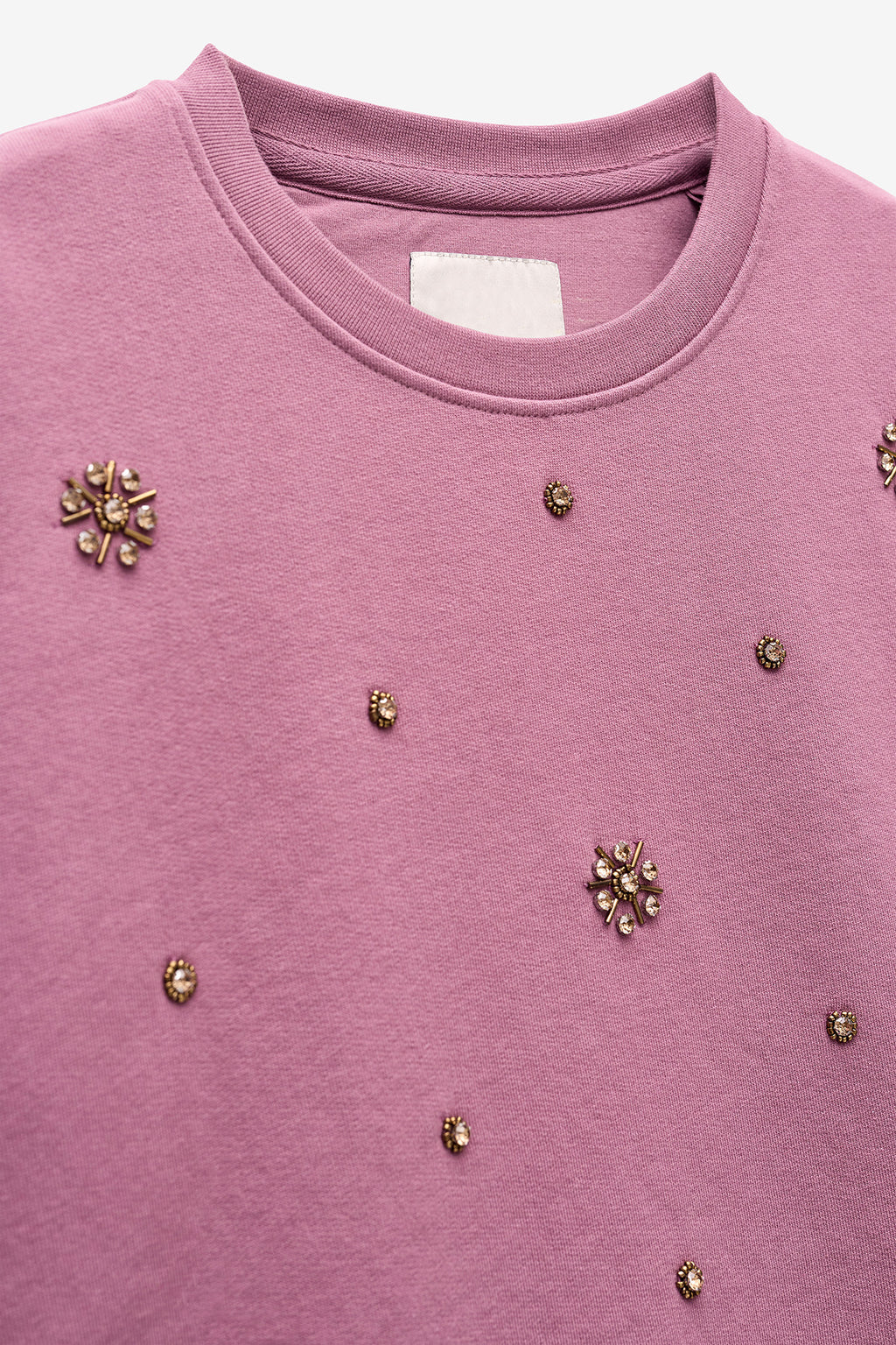 SWEATSHIRT COM APLICAÇÕES BRILHANTES