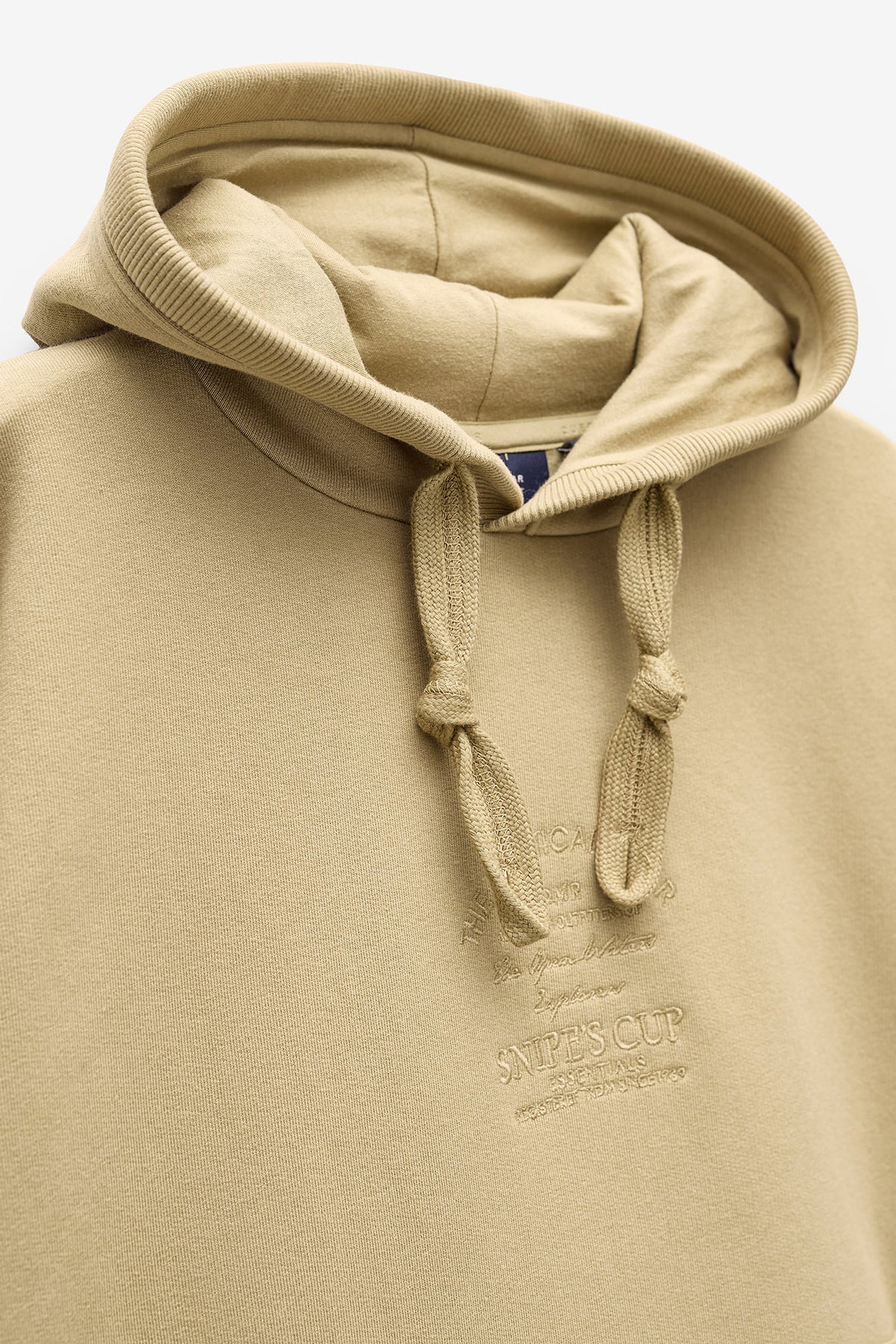 SWEATSHIRT COM CAPUZ E BORDADO