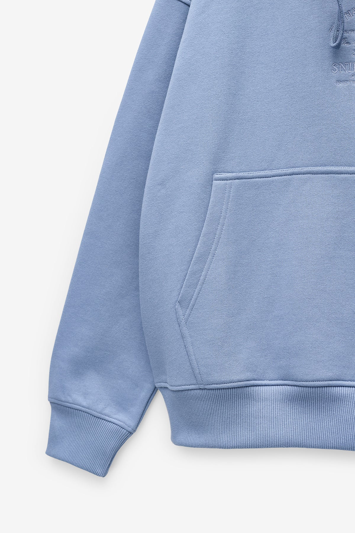 SWEATSHIRT COM CAPUZ E BORDADO