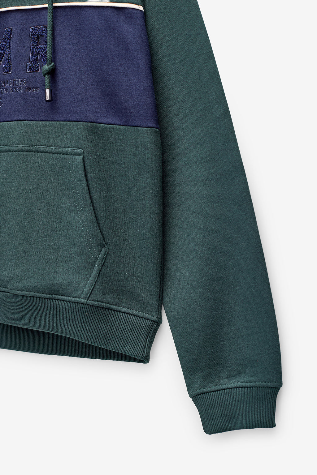 SWEATSHIRT COM PAINEL BORDADO
