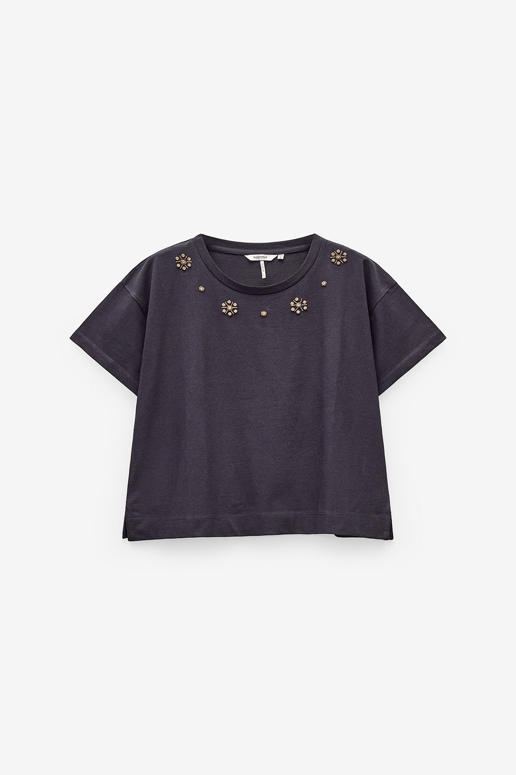 T-SHIRT COM APLICAÇÕES BRILHANTES