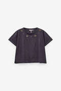 T-SHIRT COM APLICAÇÕES BRILHANTES