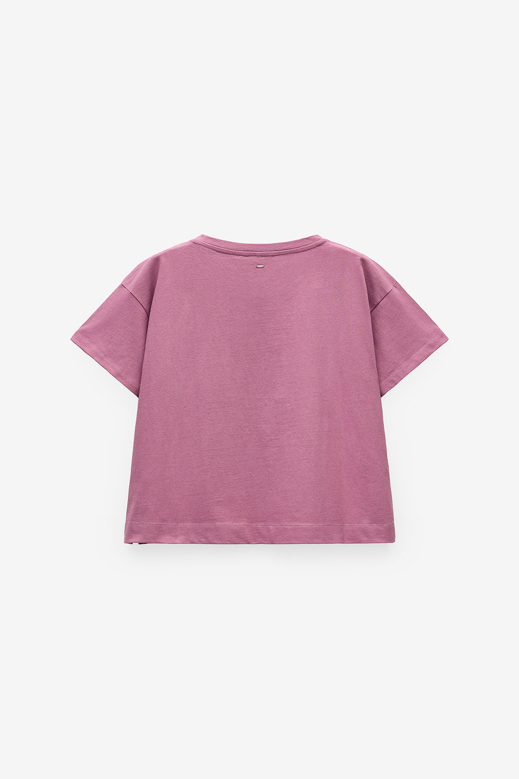 T-SHIRT COM APLICAÇÕES NA FRENTE BRILHANTES