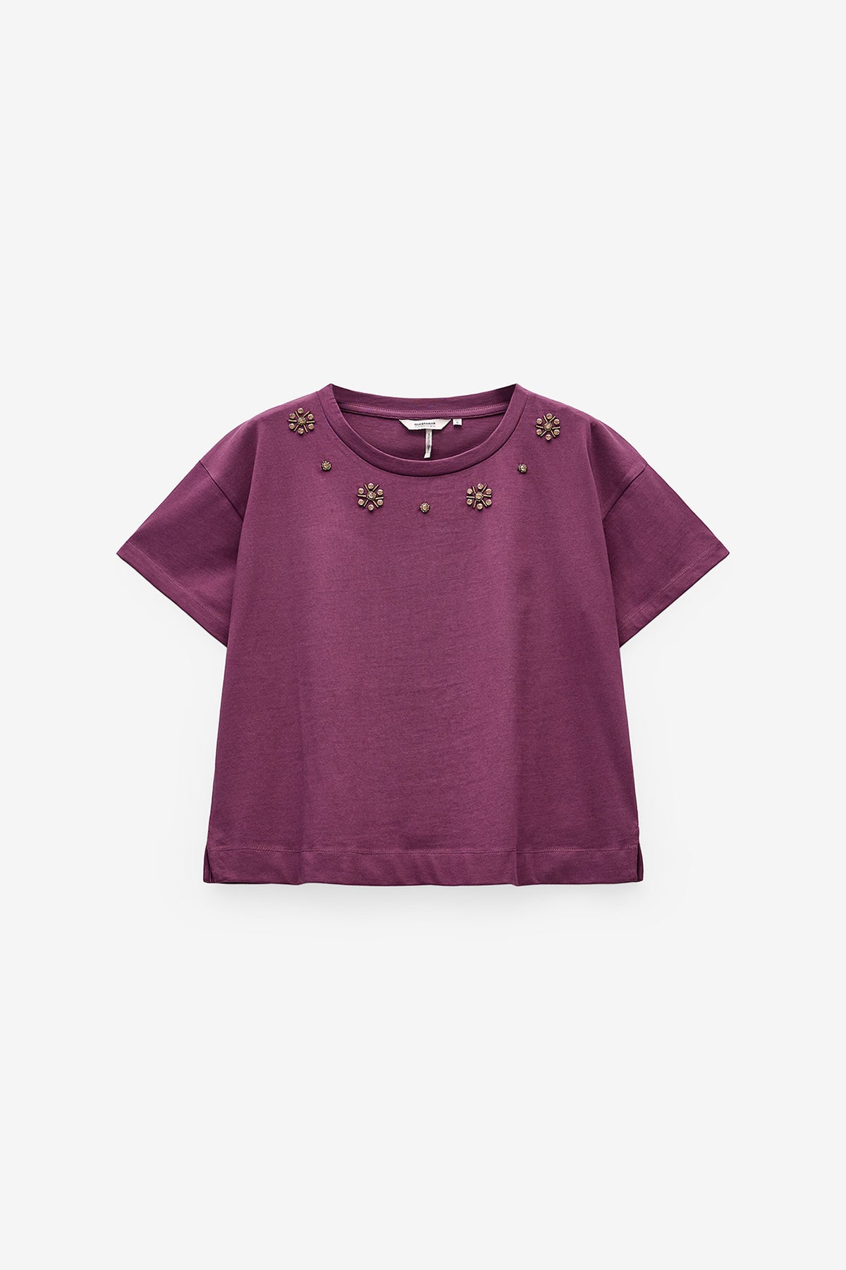 T-SHIRT COM APLICAÇÕES BRILHANTES