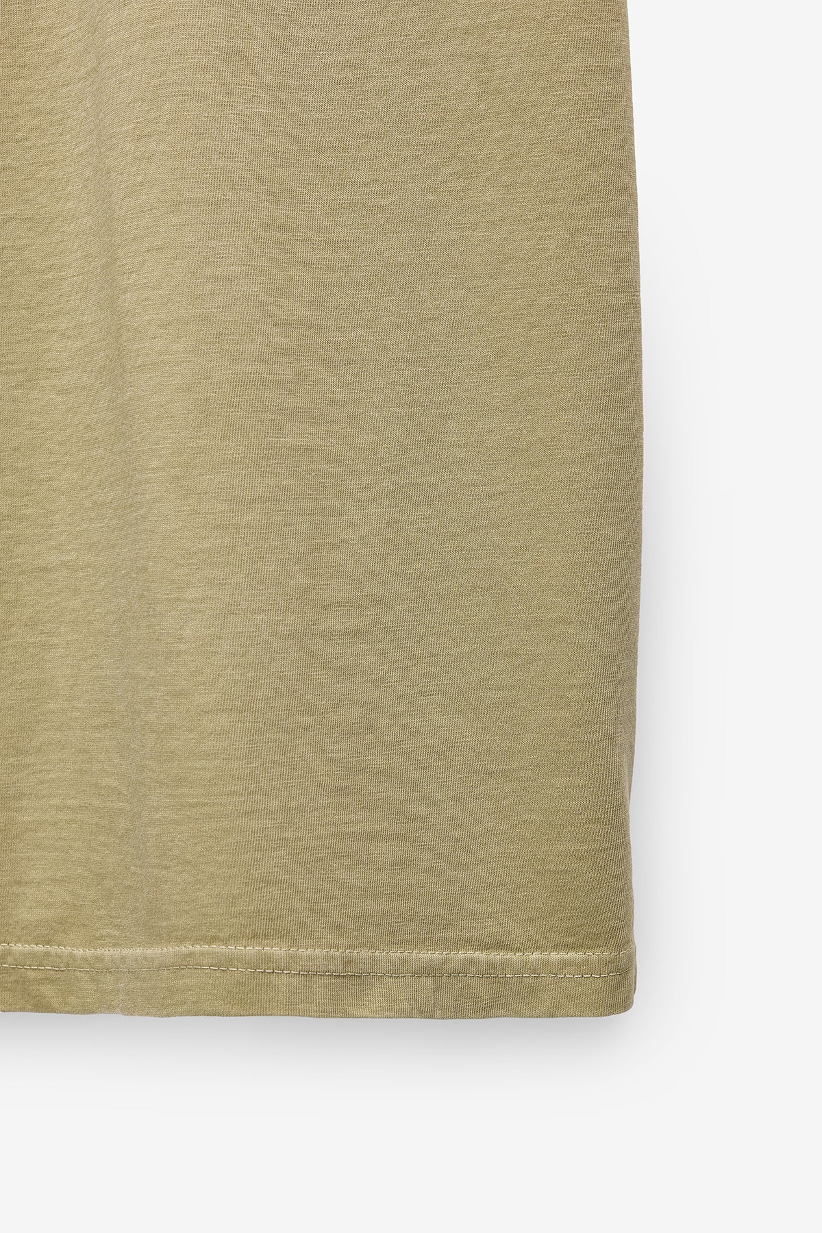 T-SHIRT GARMENT DYE COM BORDADO