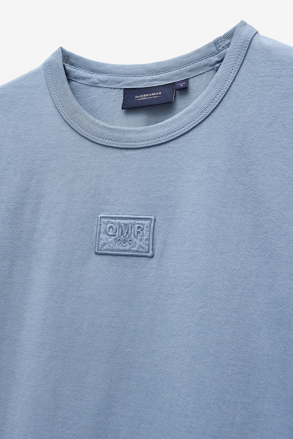 T-SHIRT GARMENT DYE COM BORDADO