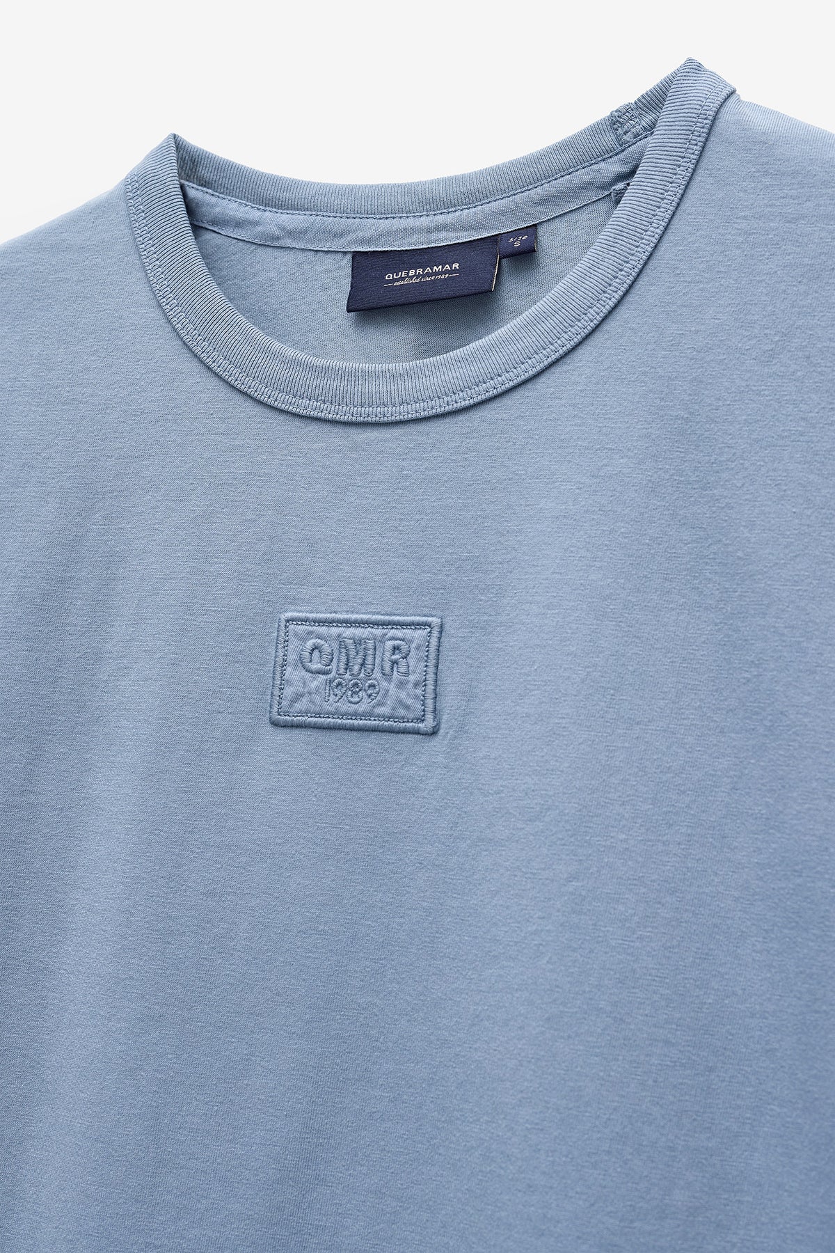 T-SHIRT GARMENT DYE COM BORDADO