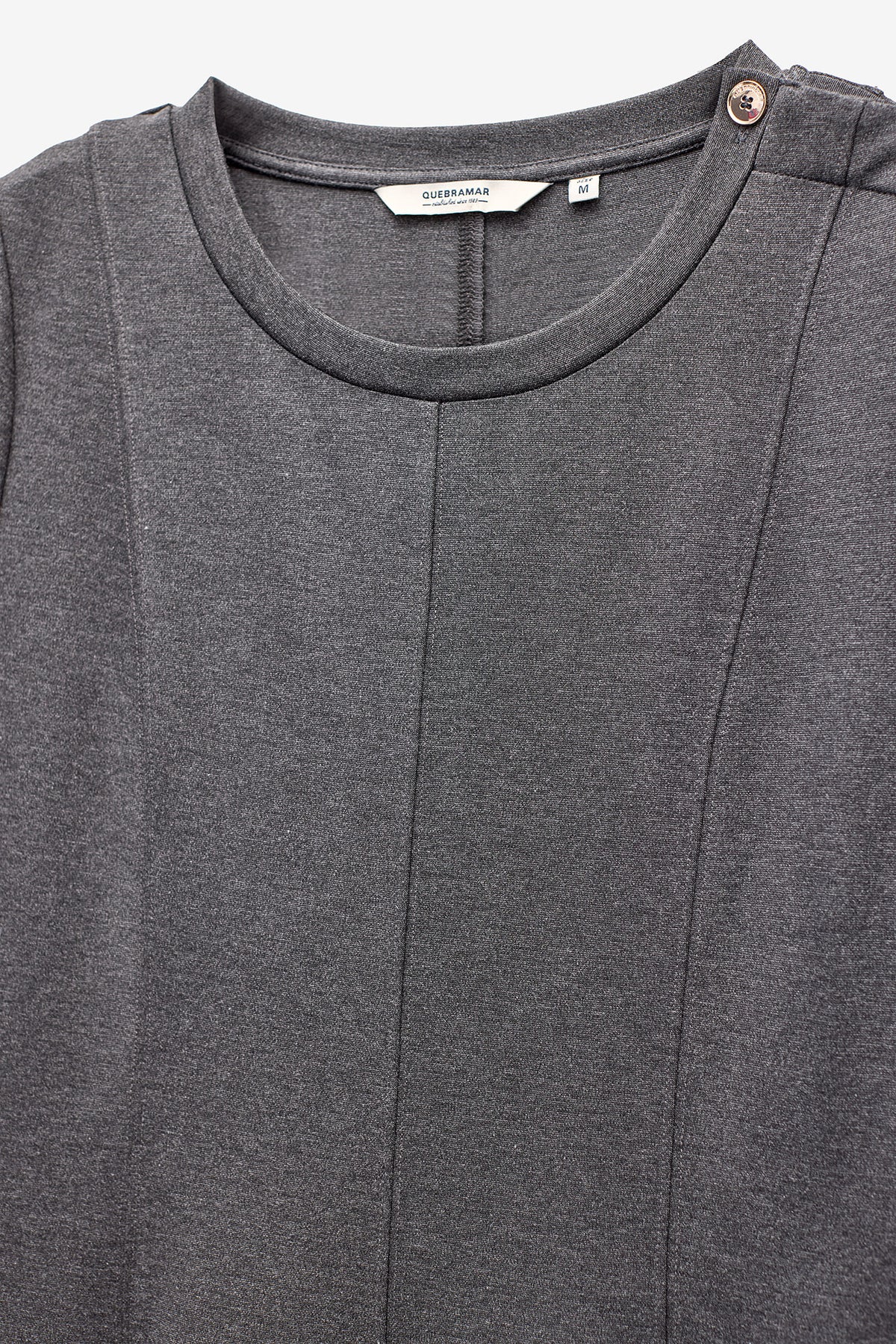 VESTIDO COM BOTÕES DOURADOS NO OMBRO