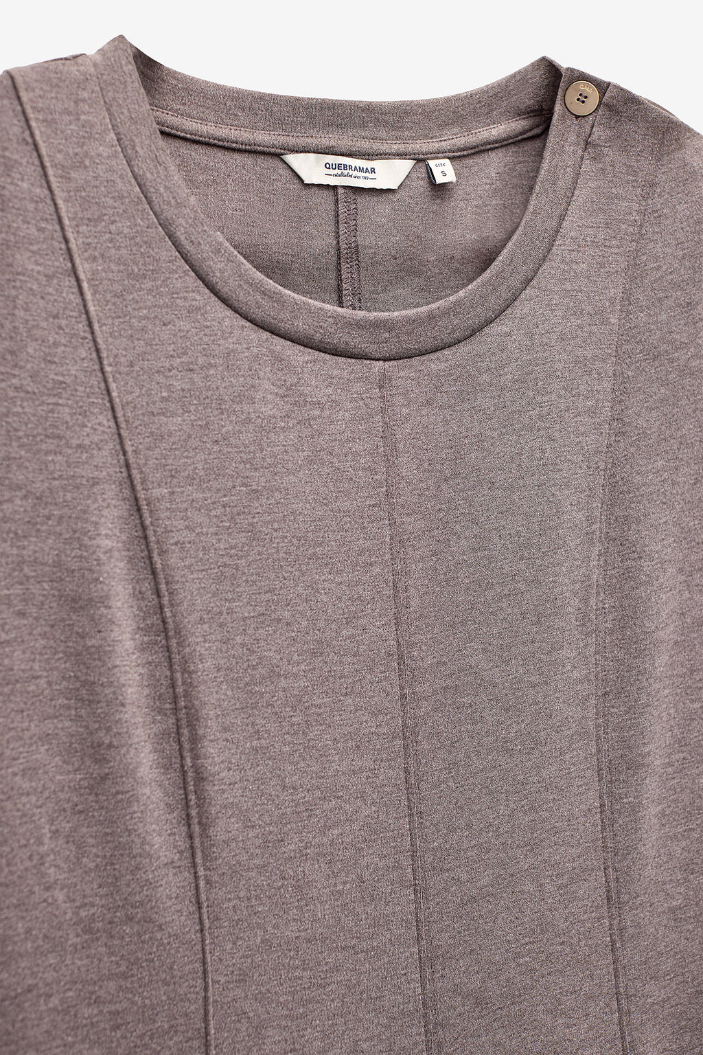 VESTIDO COM BOTÕES DOURADOS NO OMBRO