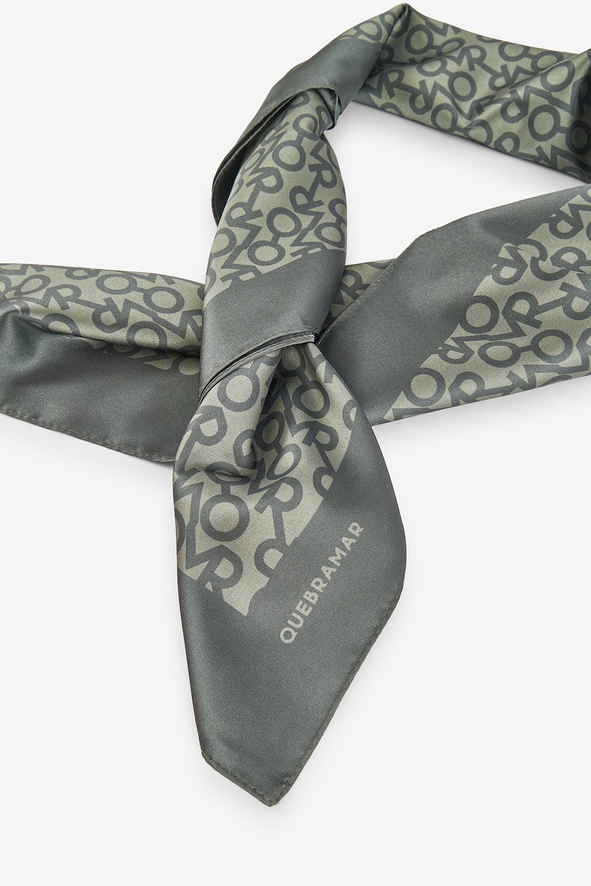 LENÇO ESTAMPADO COM LOGOTIPO