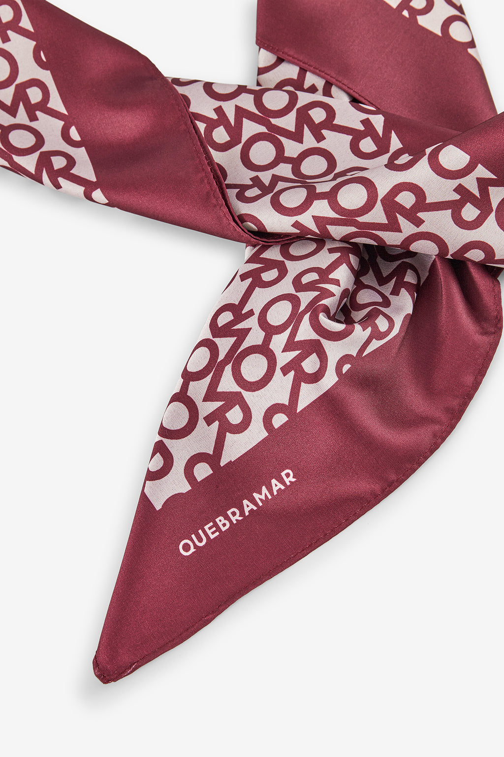 LENÇO ESTAMPADO COM LOGOTIPO