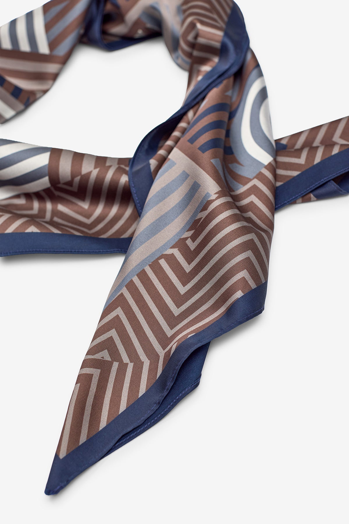 ONE-SIZE STRIPED SCARF