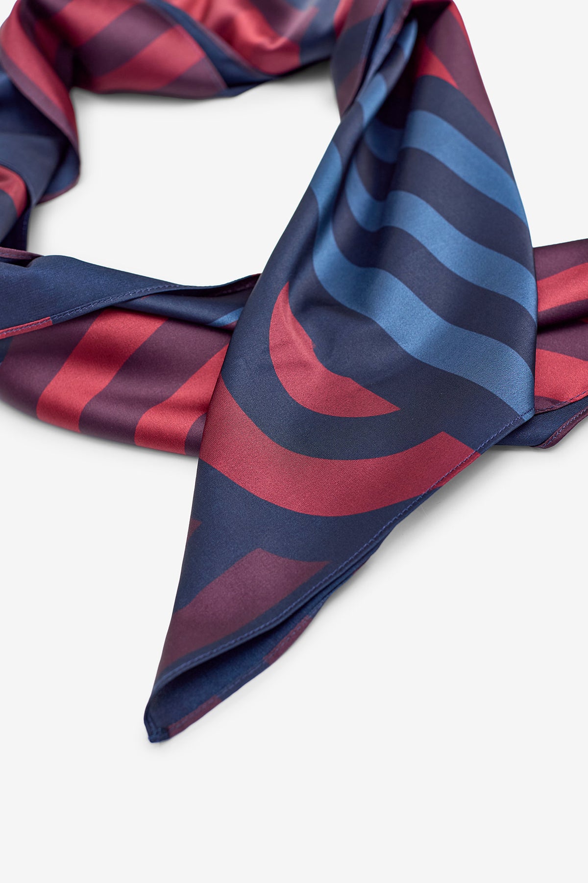 SCARF WITH QMR PRINT